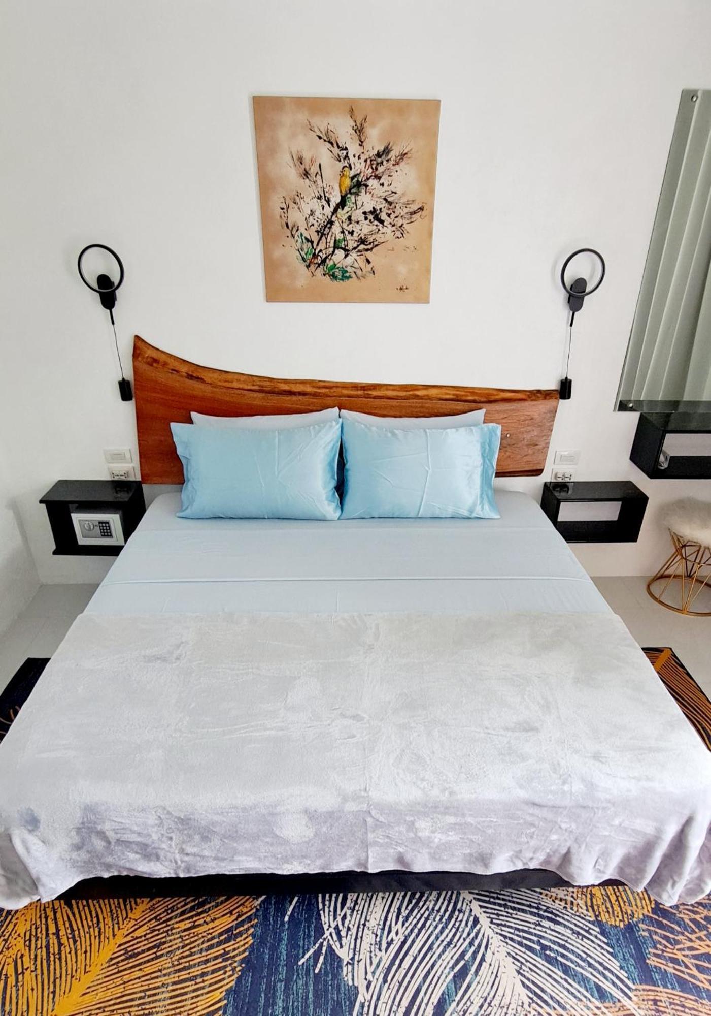 Bougainvillea Guesthouse San Juan (Siquijor) Exterior photo